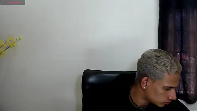 AbrahanBratz online show from January 22, 2025, 5:59 pm