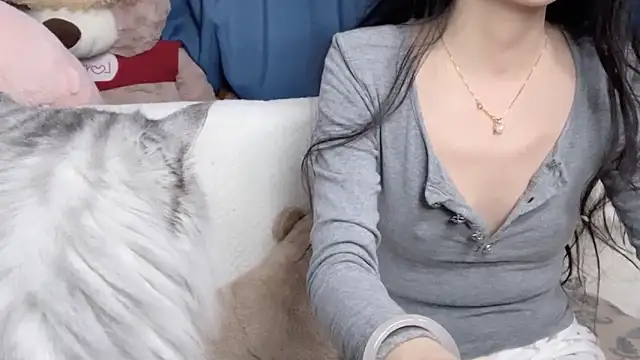 Lili-2 online show from March 8, 2026, 4:43 pm