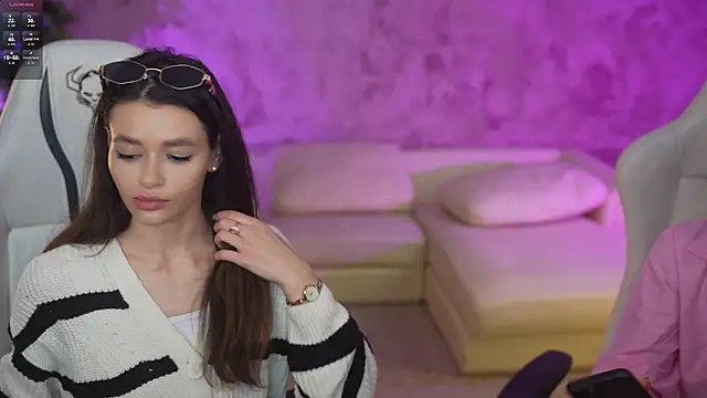 Julia  Star  online show from March 12, 2025, 11:32 am