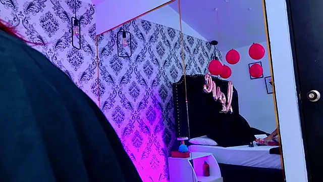 Snapshot of Derieri_D chatting on February 20, 2026, 8:11 pm Derieri D online show from February 20, 2026, 8:11 pm