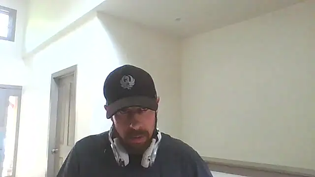 axelongshaft69 online show from May 1, 2026, 10:59 pm