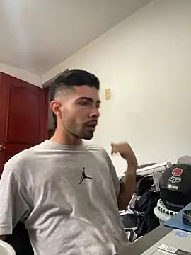 Jestebanano online show from October 24, 2025, 12:37 pm