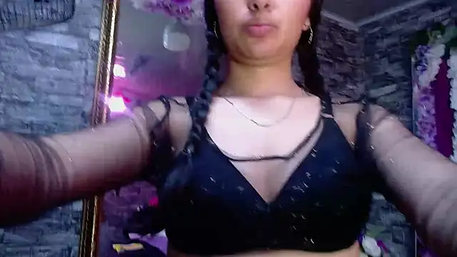 Snapshot of Mia_Bonnie_ chatting on February 20, 2025, 5:55 am Mia Bonnie online show from February 20, 2025, 5:55 am