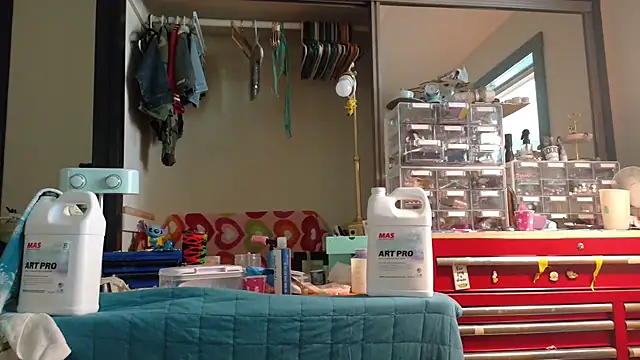 Snapshot of Slammyboy chatting on October 7, 2025, 8:43 pm Slammyboy online show from October 7, 2025, 8:43 pm