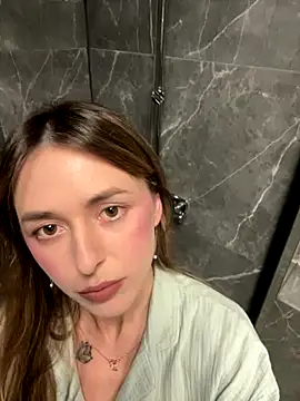 Sophie Enzo online show from October 16, 2025, 8:06 pm