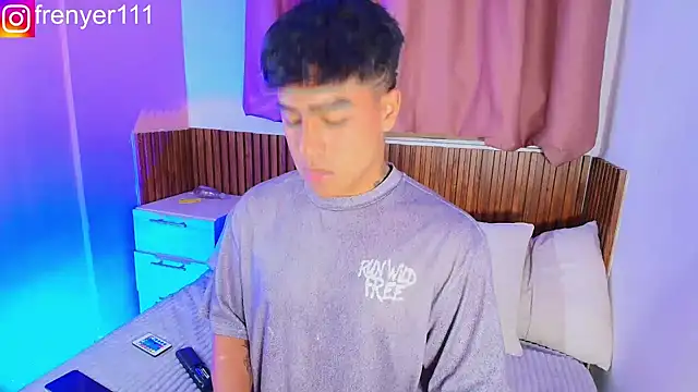 kiing azahell online show from February 18, 2026, 1:36 am