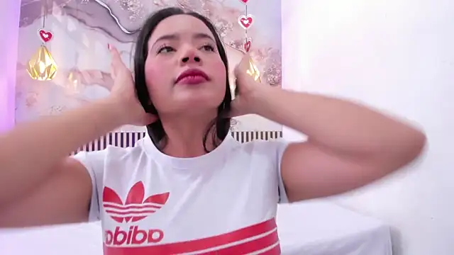 EvelynSweet1 online show from April 7, 2026, 7:15 pm