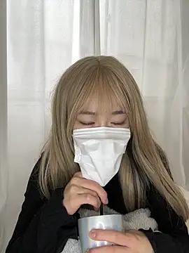  Lily xx online show from March 17, 2025, 7:24 am