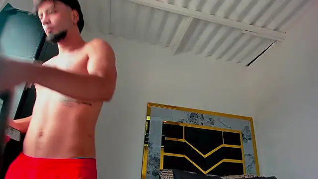 MattDevon online show from October 16, 2025, 12:46 pm