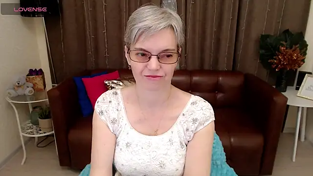 Snapshot of Cutie_Erikaa1 chatting on March 2, 2025, 2:19 am Cutie Erikaa1 online show from March 2, 2025, 2:19 am
