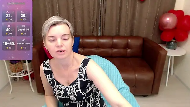Snapshot of Cutie_Erikaa1 chatting on February 16, 2025, 2:42 am Cutie Erikaa1 online show from February 16, 2025, 2:42 am