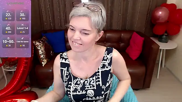Snapshot of Cutie_Erikaa1 chatting on February 15, 2025, 5:41 am Cutie Erikaa1 online show from February 15, 2025, 5:41 am