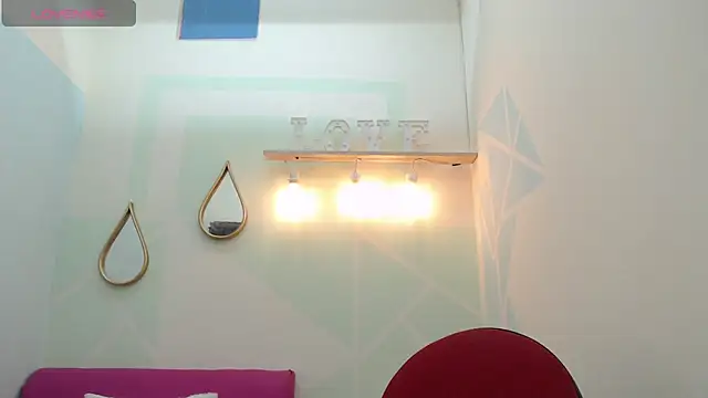 Mia-kalinfa online show from January 30, 2025, 12:27 pm