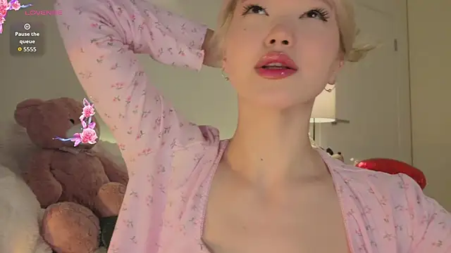 Snapshot of milli_sun_ chatting on February 21, 2026, 5:09 am milli sun online show from February 21, 2026, 5:09 am