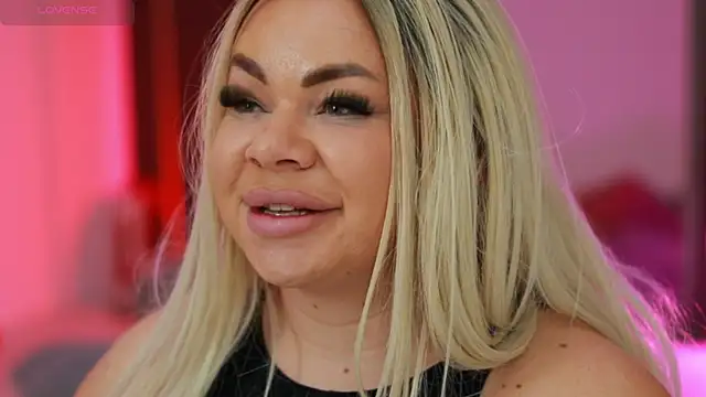 Snapshot of MissLilaa chatting on February 22, 2025, 8:31 pm MissLilaa online show from February 22, 2025, 8:31 pm