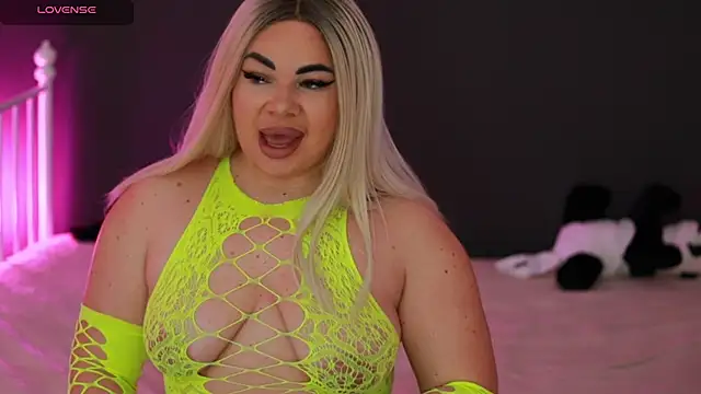 Snapshot of MissLilaa chatting on December 21, 2024, 5:07 pm MissLilaa online show from December 21, 2024, 5:07 pm