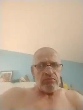 Snapshot of geilerschwanz64 chatting on May 9, 2026, 3:32 am geilerschwanz64 online show from May 9, 2026, 3:32 am