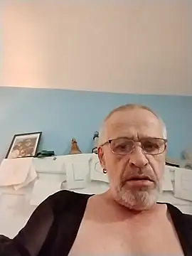 geilerschwanz64 online show from December 5, 2025, 5:11 pm