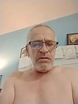 Snapshot of geilerschwanz64 chatting on May 22, 2026, 1:31 pm geilerschwanz64 online show from May 22, 2026, 1:31 pm