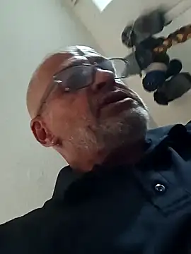 geilerschwanz64 online show from February 2, 2025, 4:37 am