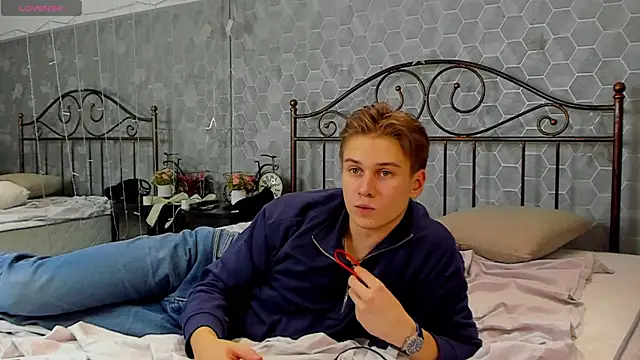 Marcus Swampov online show from December 5, 2024, 3:31 am