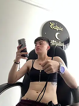 nico 18x online show from November 12, 2025, 3:27 pm