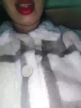 Sexy-divorced-woman online show from January 20, 2025, 2:53 am