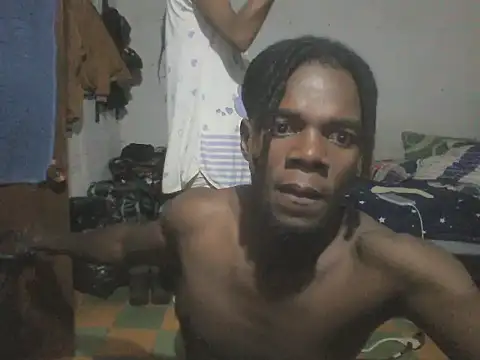 Snapshot of Cesar2501_ chatting on February 8, 2025, 7:05 pm Cesar2501 online show from February 8, 2025, 7:05 pm