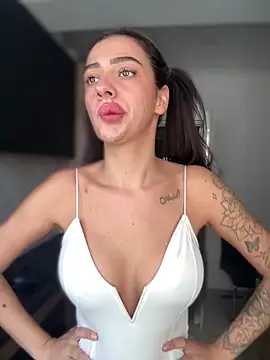 LaraVegas  online show from October 25, 2025, 6:12 am