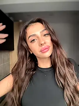 LaraVegas  online show from October 18, 2025, 6:15 am