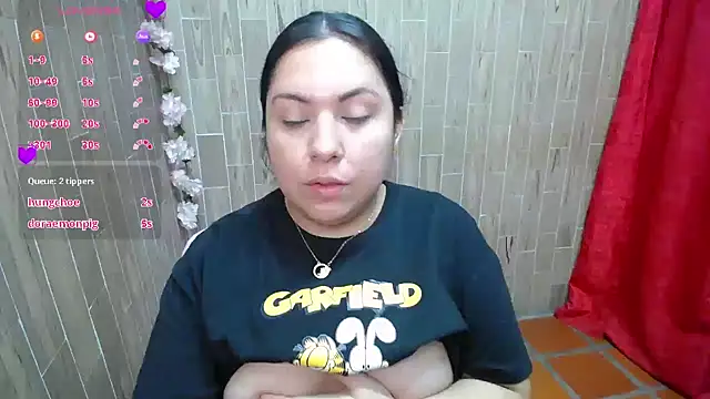 solyeria online show from September 11, 2025, 6:35 am