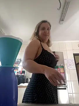 Snapshot of Bia_sexynovaes chatting on November 3, 2025, 10:52 am Bia sexynovaes online show from November 3, 2025, 10:52 am