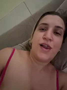 Snapshot of Bia_sexynovaes chatting on February 22, 2025, 12:18 pm Bia sexynovaes online show from February 22, 2025, 12:18 pm