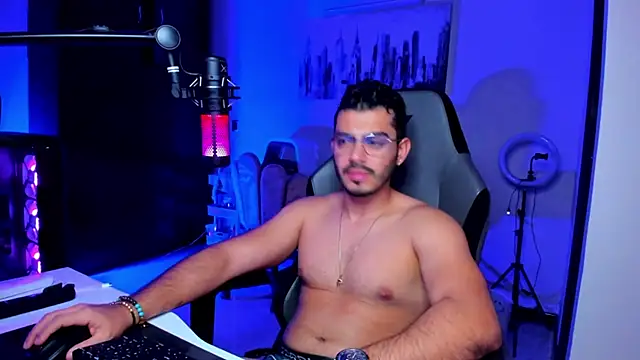 Snapshot of BrunoD31 chatting on January 19, 2026, 4:38 am BrunoD31 online show from January 19, 2026, 4:38 am