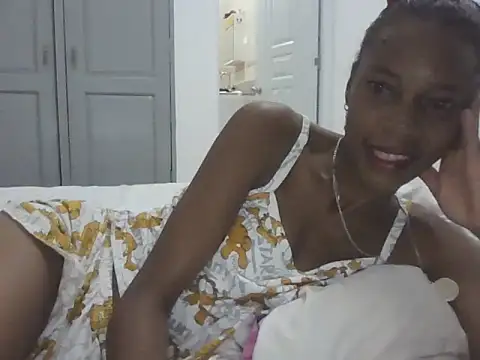 Snapshot of adele-33 chatting on October 18, 2025, 11:29 pm adele-33 online show from October 18, 2025, 11:29 pm