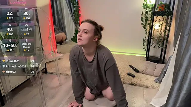 Snapshot of Lella_Ryann_ chatting on March 13, 2025, 1:32 am Lella Ryann online show from March 13, 2025, 1:32 am