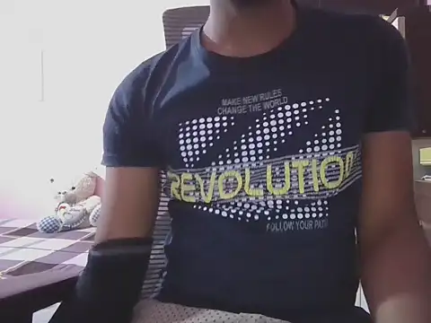 KissesBoyAD online show from October 13, 2025, 7:15 pm