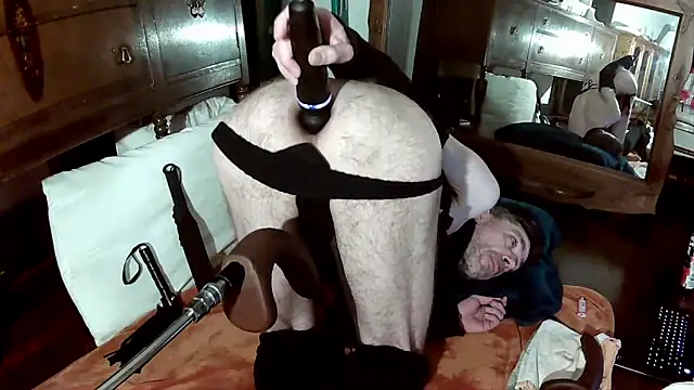 MaxJr8008 online show from March 28, 2026, 8:37 am