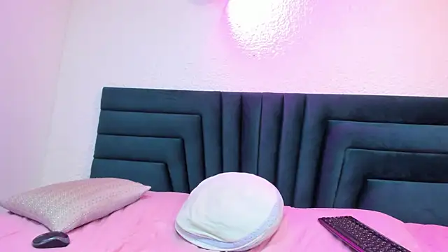 LisaWhite  online show from January 16, 2025, 12:55 am