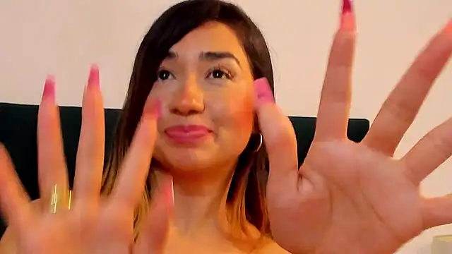 LisaWhite  online show from March 5, 2025, 5:07 am