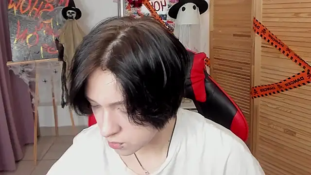 fiamoory online show from October 29, 2025, 12:53 am