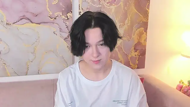 fiamoory online show from October 9, 2025, 1:17 am