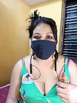 Snapshot of Radhikadavi879 chatting on March 1, 2025, 4:44 pm Radhikadavi879 online show from March 1, 2025, 4:44 pm
