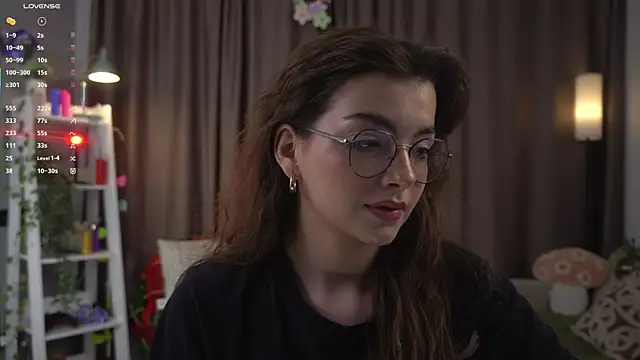 Snapshot of FlairEdgin chatting on April 23, 2026, 7:04 pm FlairEdgin online show from April 23, 2026, 7:04 pm