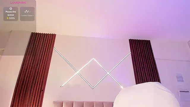 alisson sanders online show from November 4, 2025, 1:04 pm