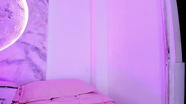 JulietaKane online show from February 27, 2026, 6:02 am