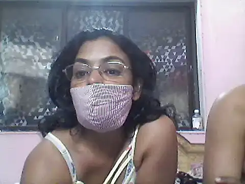 LOVEGURU D online show from February 19, 2025, 6:21 pm