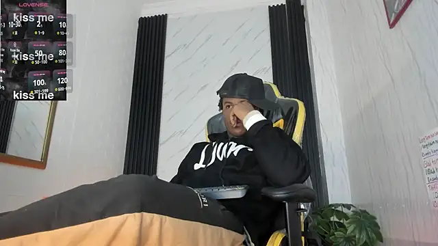 TOWERS21  online show from January 3, 2025, 8:32 pm