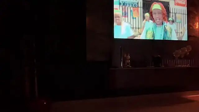 Snapshot of leaxoxo chatting on January 4, 2025, 11:06 pm leaxoxo online show from January 4, 2025, 11:06 pm