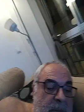 Satiro Sevilla online show from October 31, 2025, 11:00 pm